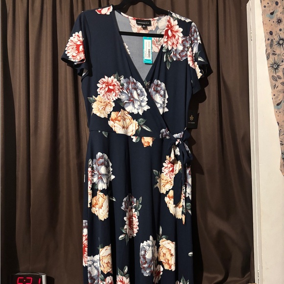 Navy Floral High Low Dress - Picture 8 of 8
